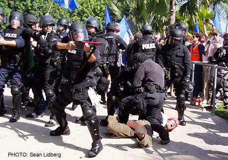 Miami police taser protester